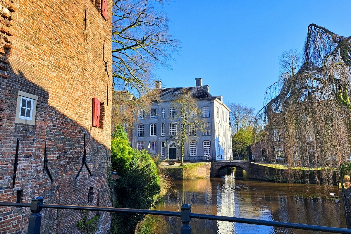 Huis Cohen - Huis met de paare ruiten  aan de Zuidsingel in Amersfoort